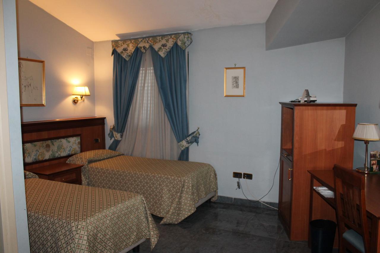 Hotel Malaga Avellino Exterior photo