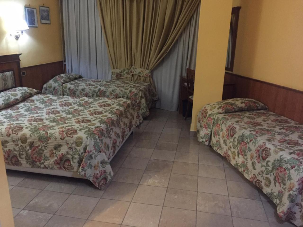 Hotel Malaga Avellino Exterior photo